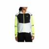 brooks-carbonite-jacket-221493-030-fronte