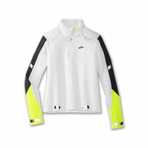 brooks-Run-visible-1-2-zip-white-asphalt-night-221564134