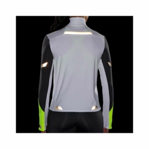 brooks-Run-visible-1-2-zip-white-asphalt-night-221564134-retro