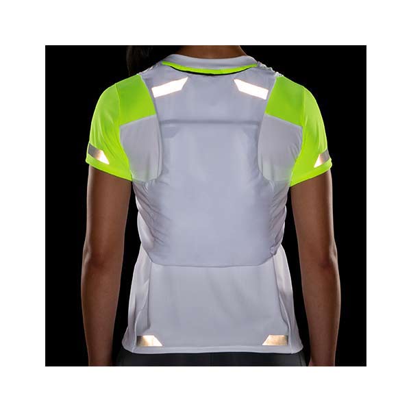 brooks-Run-visible-convertible-jacket-221560134-zaino