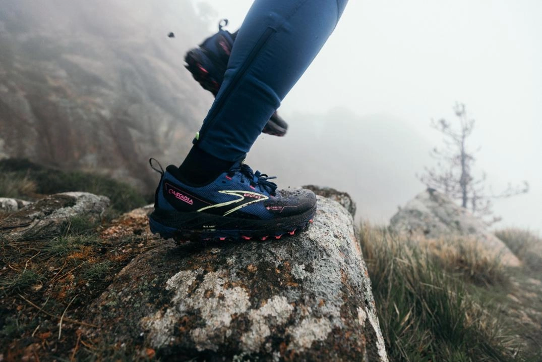 Brooks Cascadia: scarpa da trail stabile e affidabile, adatta anche per hiking e camminate in montagna
