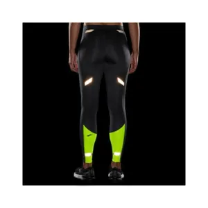 brooks-Run-visible-tight-asphalt-nightlife-221558044-retro
