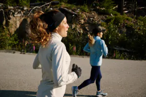 HOKA_F25_Holiday_Gift_for_Runners_02400