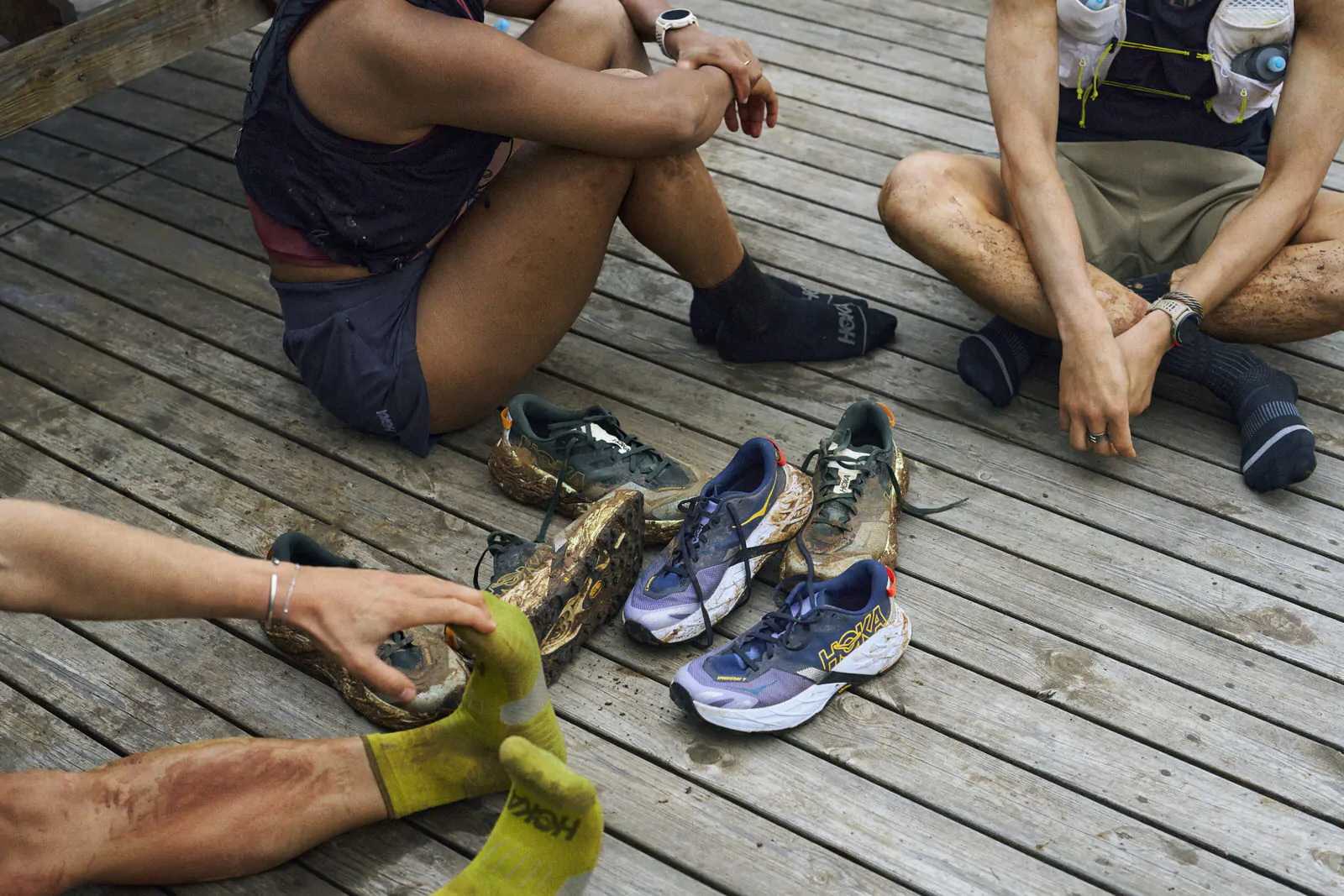 Hoka Speedgoat 7 en las variantes de color disponibles para hombre y mujer — zapatillas trail running 2025