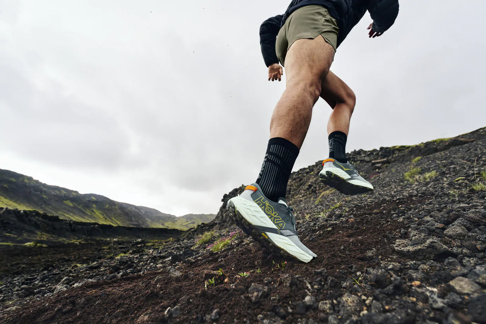 Detalle upper Hoka Speedgoat 7 en tejido RPET con refuerzo dinámico elastizado y contrafuerte del talón rediseñado